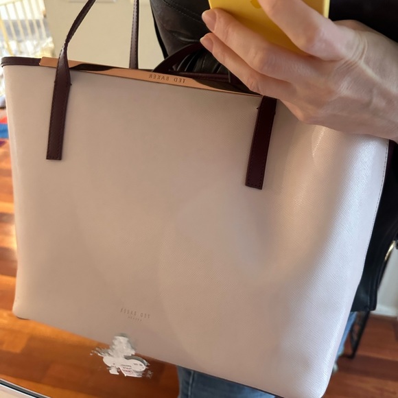 Tad baker. Like new - Picture 7 of 9